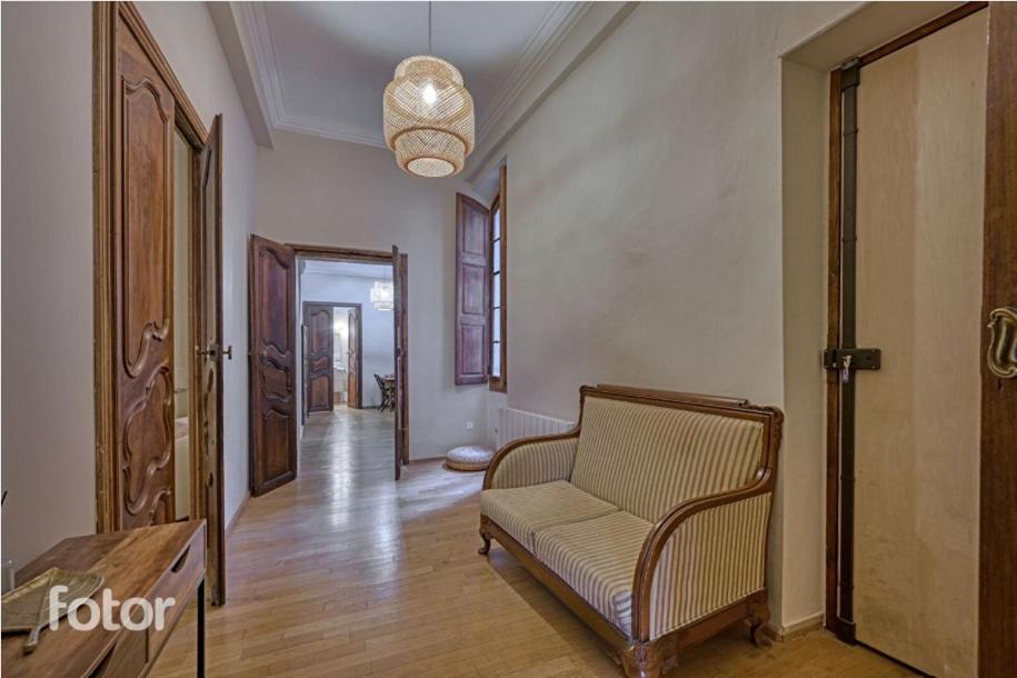 Superbe Appartement 95M2 Proche Arenes- Parking Offert Nîmes Exterior photo